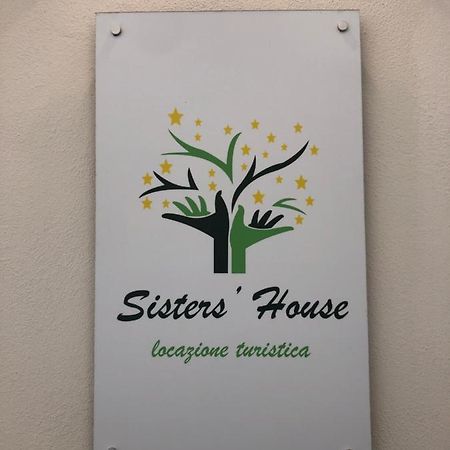 Sisters' House Appartamento Bari Esterno foto