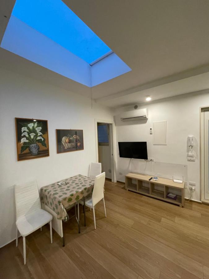 Sisters' House Appartamento Bari Esterno foto
